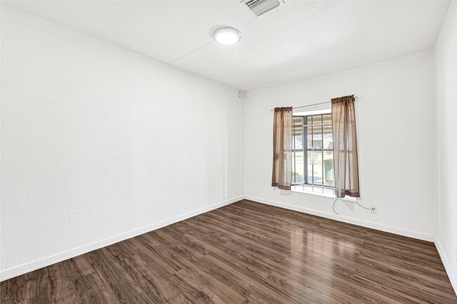 Building Photo - 3626 Yosemite St