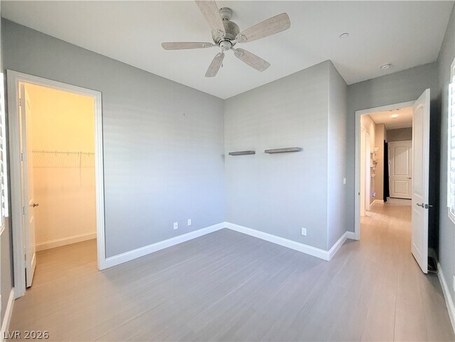 Building Photo - 2117 Thames View St