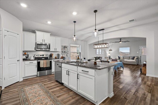 Building Photo - 6326 Matagorda Rd