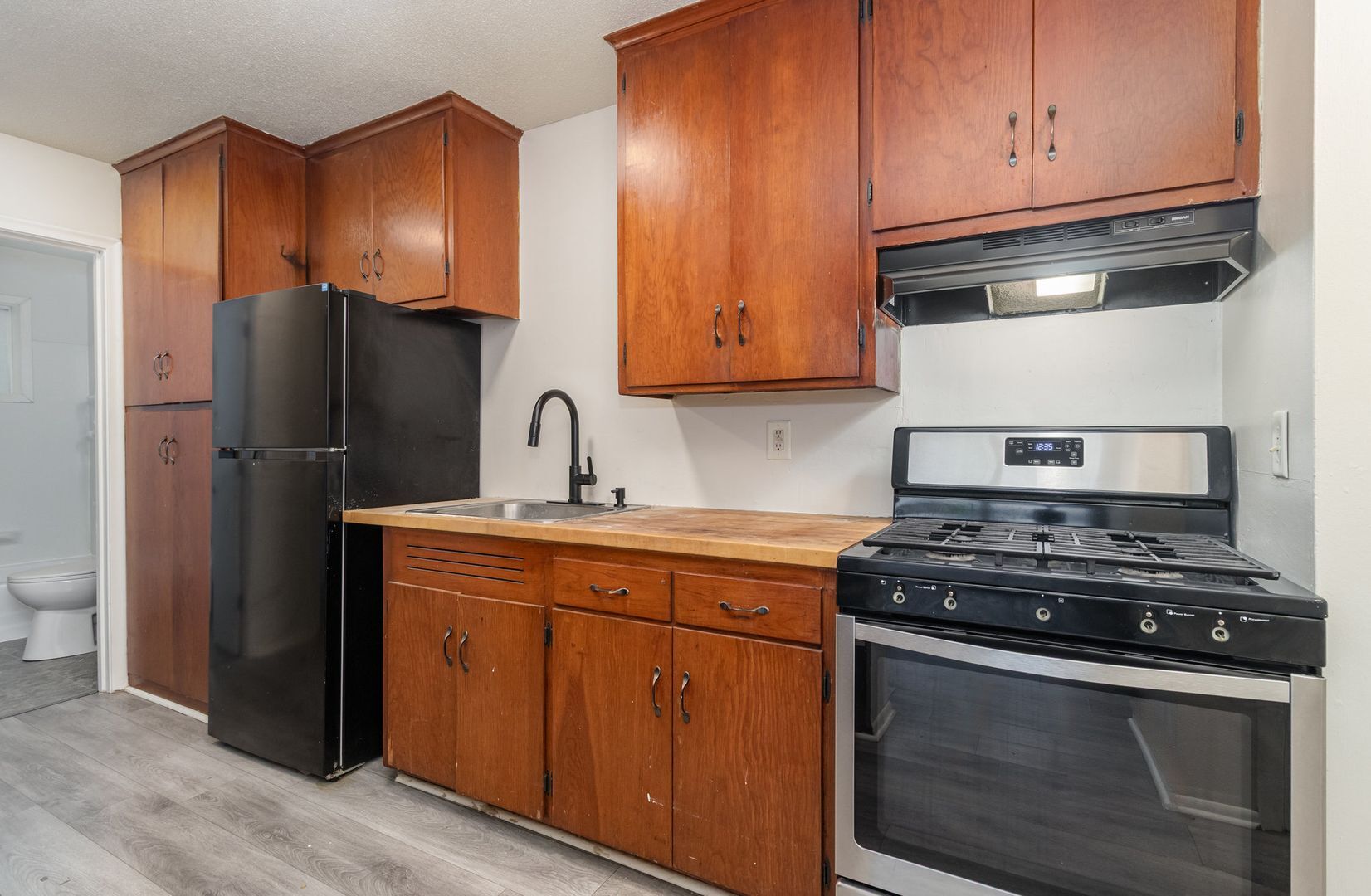 Building Photo - 2017 Commerce Blvd