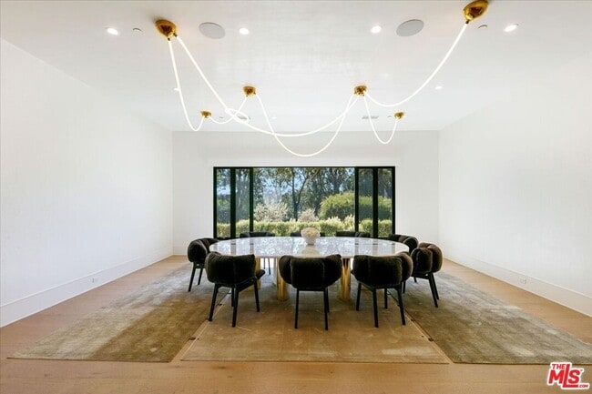 Building Photo - 5757 Hoback Glen Rd