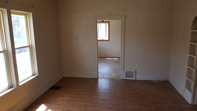 Building Photo - 1228 Prospect Ave