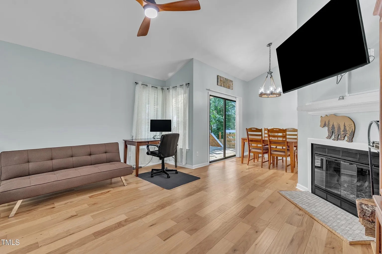 Building Photo - Room in House on Tall Rock Ct