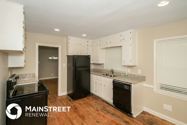 Building Photo - 9248 Brookhurst Dr