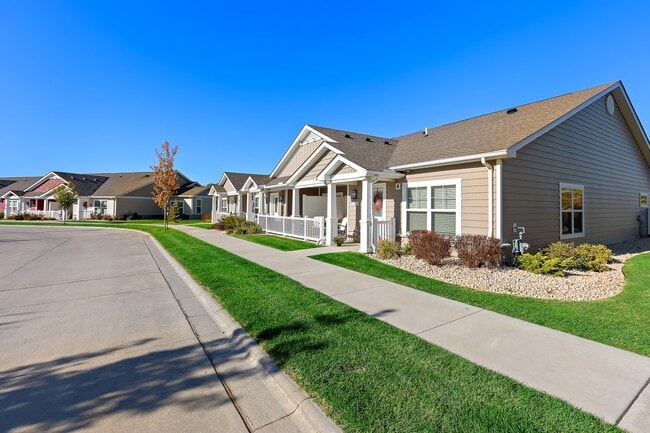 Building Photo - Redwood Lockport
