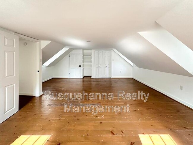 Building Photo - 169 Engle Ln