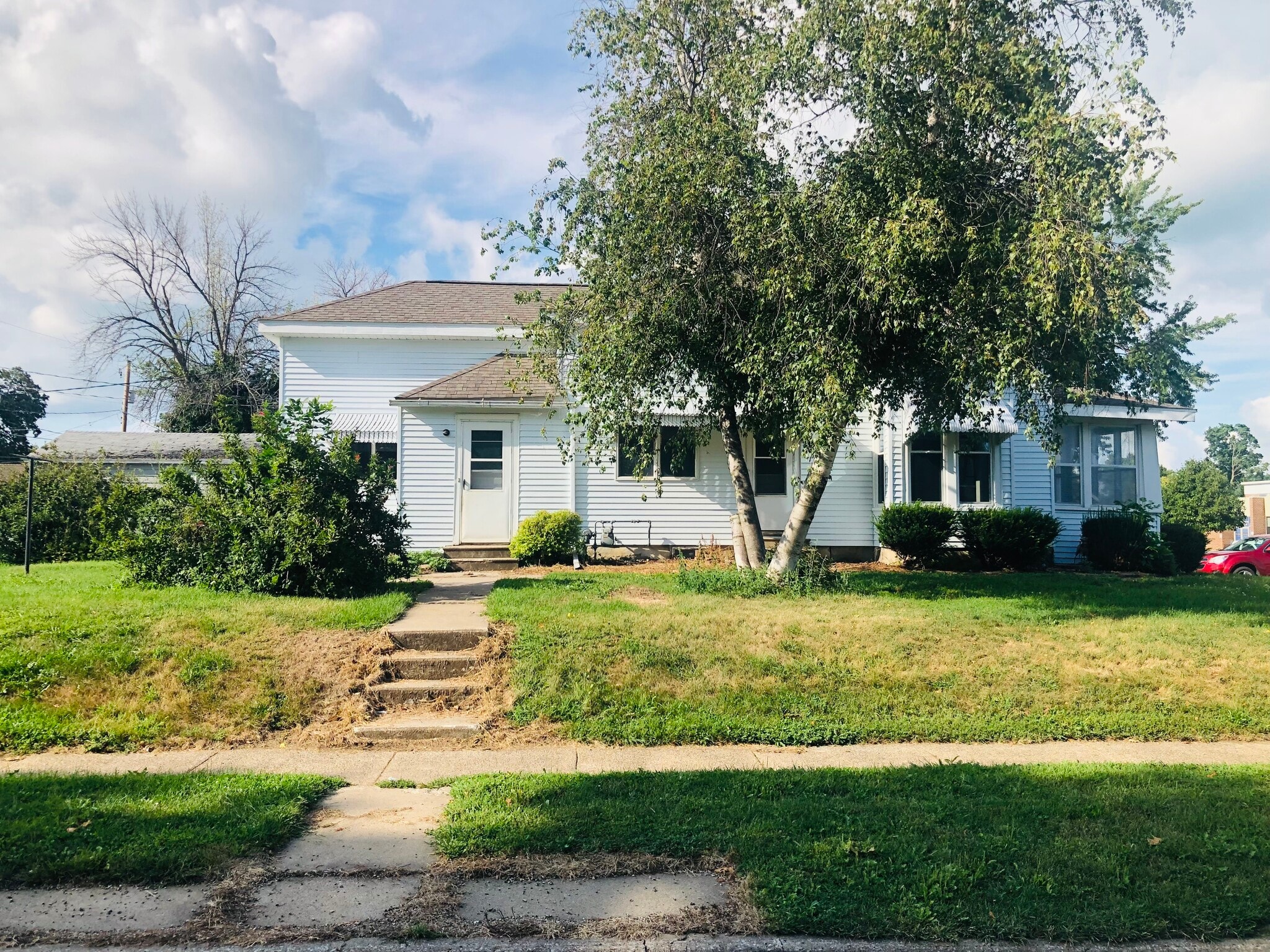 Side street view - 609 Blackhawk St