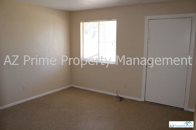 Building Photo - 1308 N 31st Ave