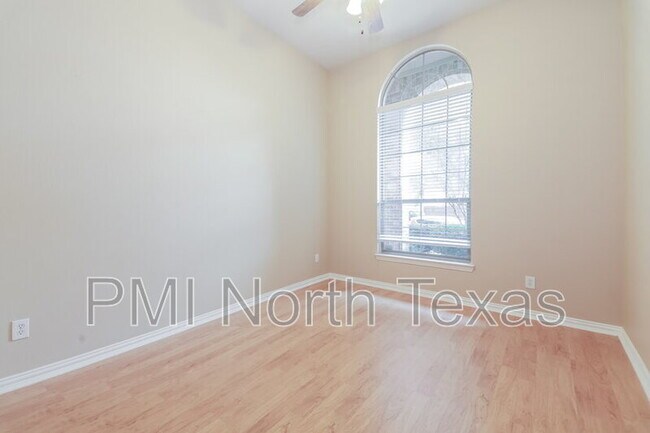 Building Photo - 2677 Pine Trail Dr