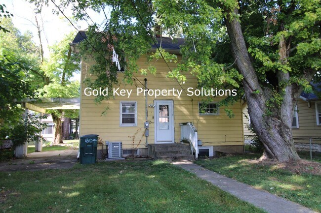 Building Photo - 604 N Alameda Ave
