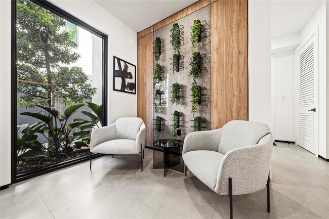 Building Photo - 3320 NE 17th St