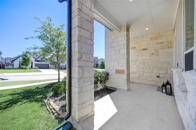 Building Photo - 4110 Sherman Oak Ln