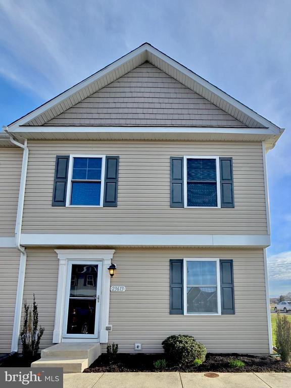 Building Photo - 23613 Linkside Dr