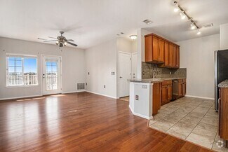 Building Photo - Beautiful 2BD 2Bath Condo with Views