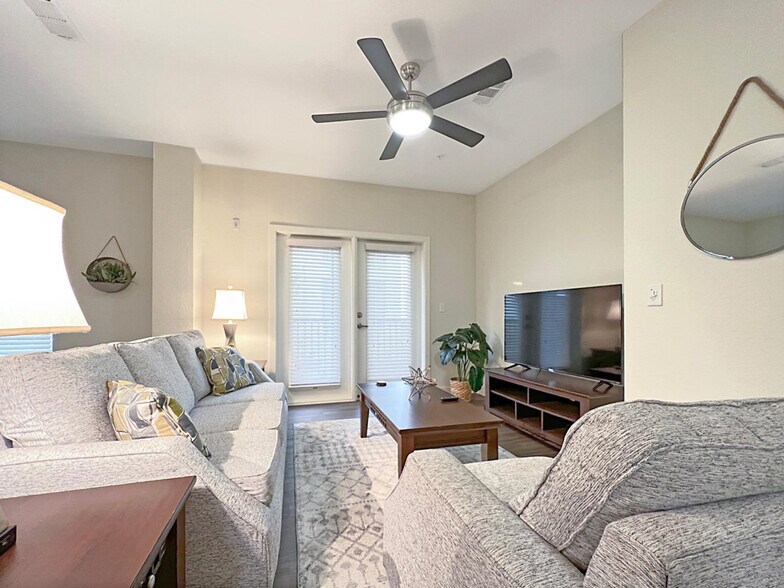 Building Photo - 2541 Brown Noddy Ln