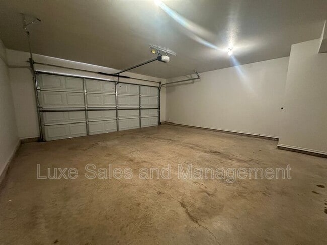 Building Photo - 10814 NW 119th St