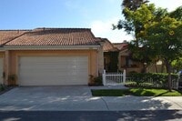 Building Photo - 1835 Carolyn Dr