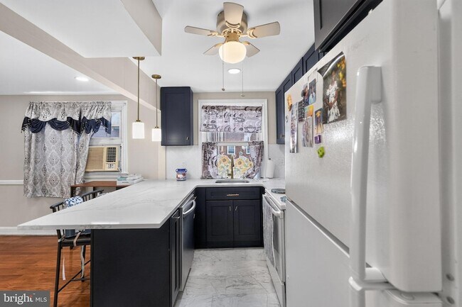 Building Photo - 8081 Fayette St