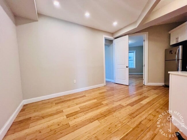 Building Photo - Renovated 3BR/1BTH - Ocean Hill Steps from...