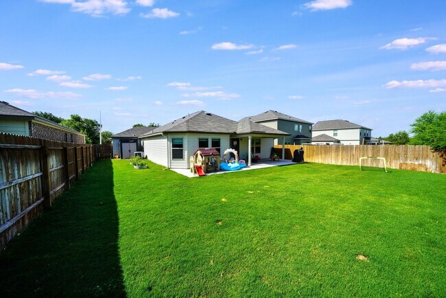 Building Photo - Stunning Home with 3-Car Garage in New Bra...