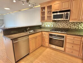 Building Photo - Capitol Hill 2 Bedroom w/ Incredible Views! Available Now!