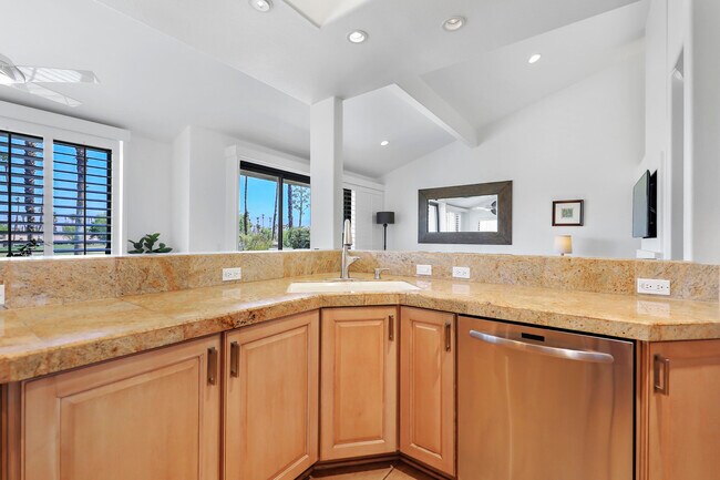 Building Photo - 76570 Hollyhock Dr