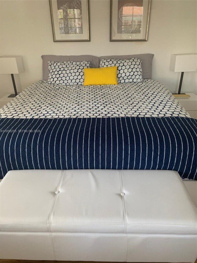 Building Photo - 1600 Michigan Ave