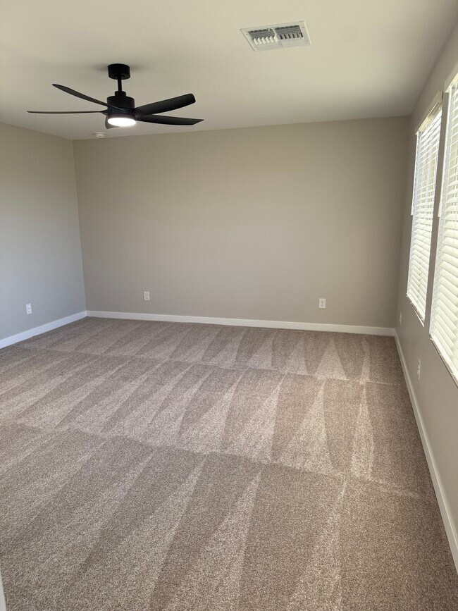 Building Photo - 18085 W Lupine Ave