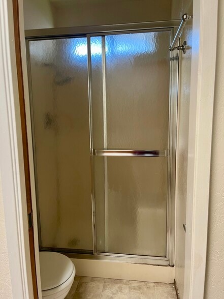 Building Photo - 5 Sun Circle Ct