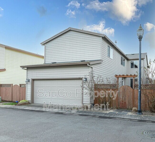 Building Photo - 3722 SE Oakleaf St