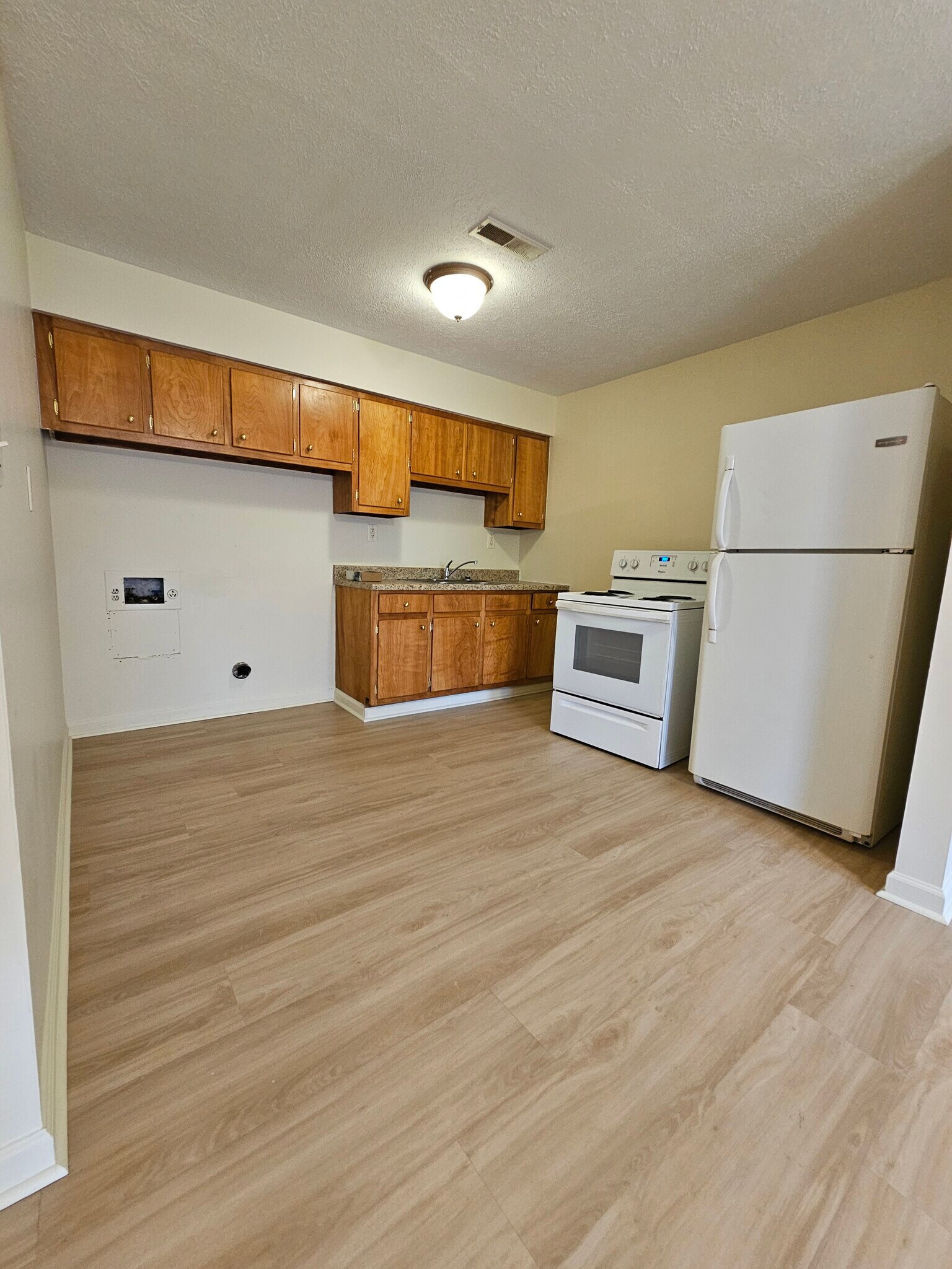 Building Photo - 160 Township Road 1316