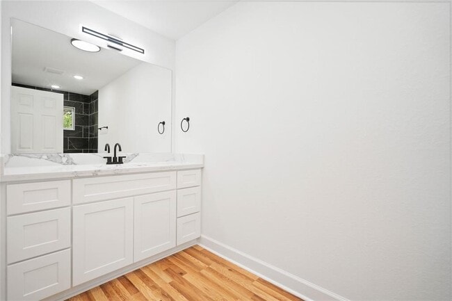 Building Photo - 205 Bolden St