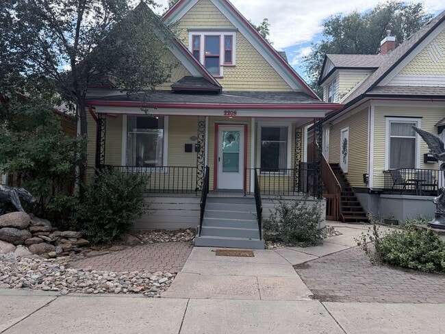 Building Photo - 2209 W Colorado Ave