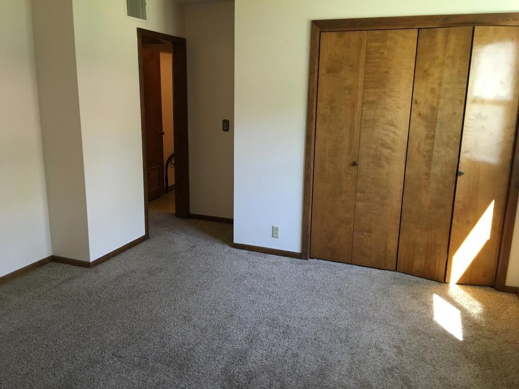 Building Photo - 314 Church St