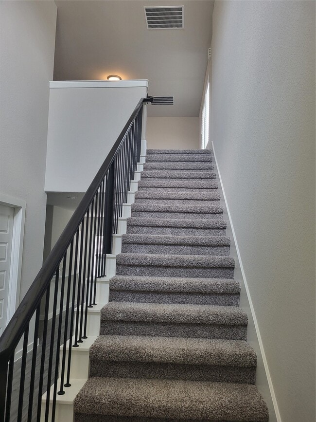 Building Photo - 5611 Madden Ln