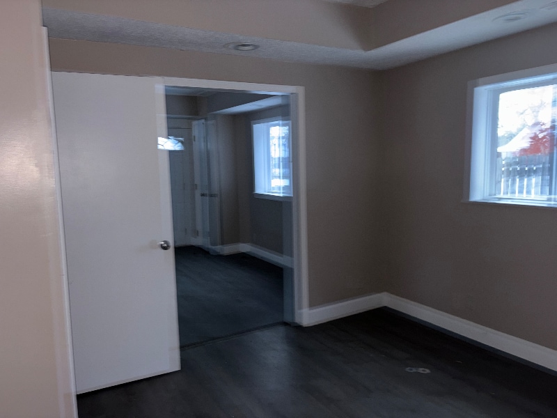 Building Photo - 2335 Maple Ave