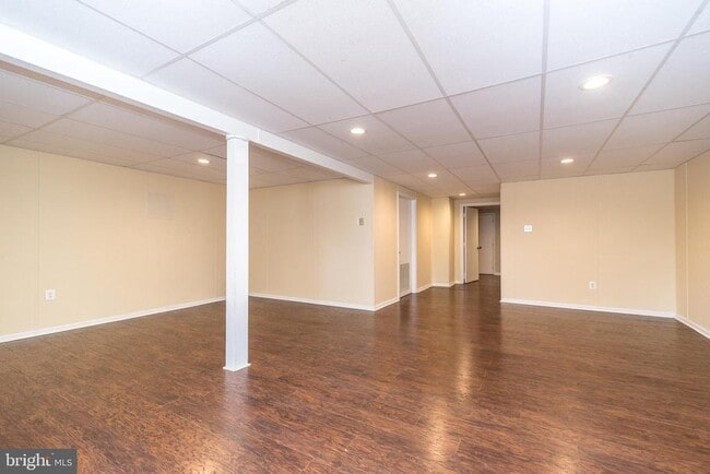 Building Photo - 5128 Barness Ct