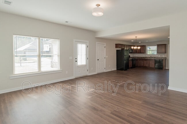 Building Photo - 112 Brookside Way