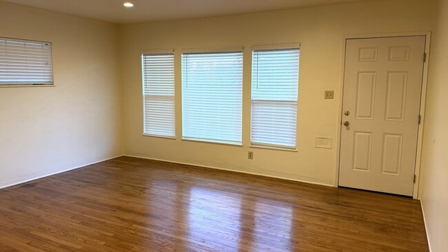 Building Photo - 3590 Cedar Ave