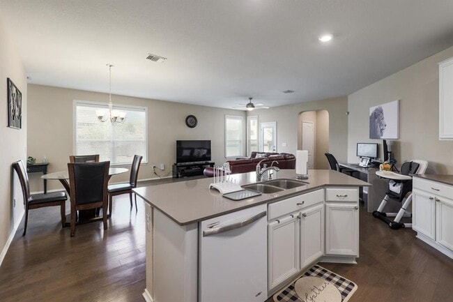 Building Photo - 6300 Garden Rose Path