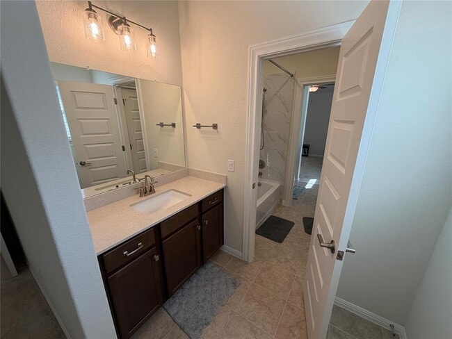 Building Photo - 228 Regatta Trl