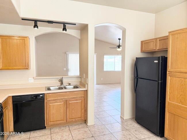 Building Photo - 16128 W Sherman St