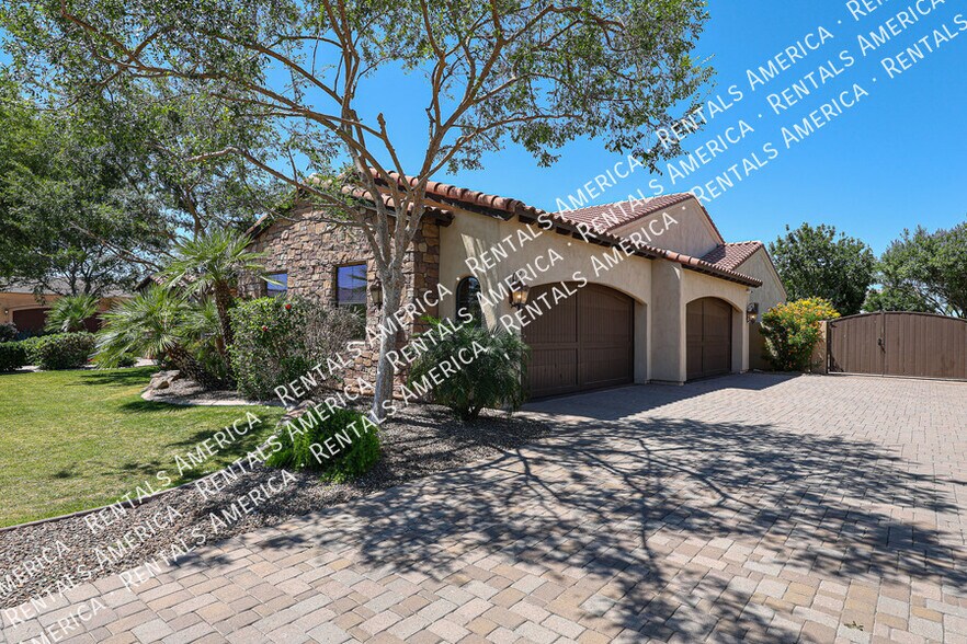 Building Photo - 4430 E Gemini Pl