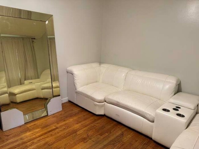 Building Photo - 11540 S Racine Ave