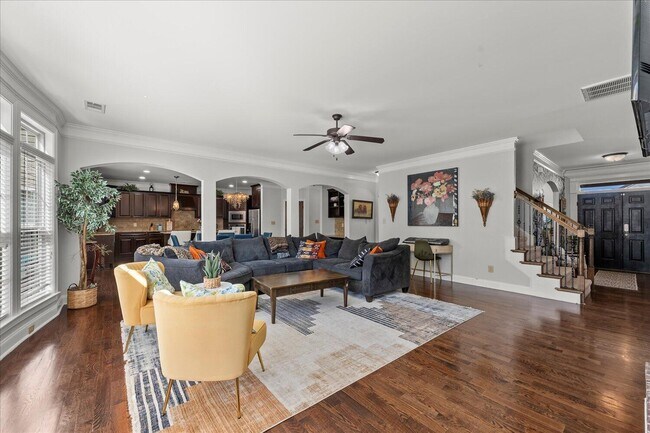 Building Photo - 5307 Bull St