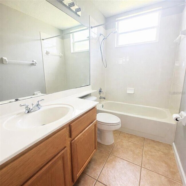 Building Photo - 364 Belhaven Falls Dr