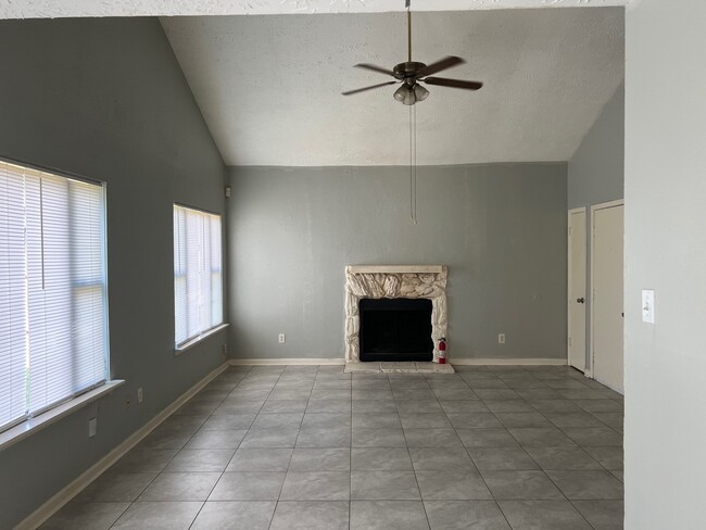 Building Photo - 18506 Andalusian Dr