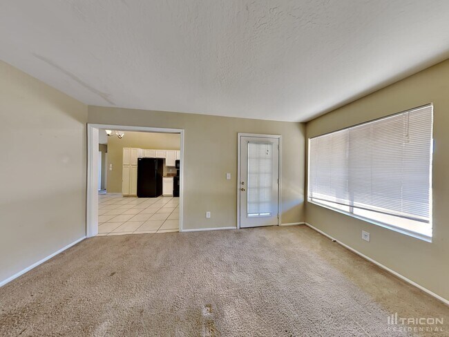 Building Photo - 5223 W Aster Dr