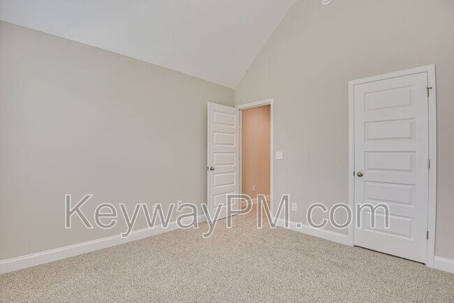 Building Photo - 8047 Kinsale Ave SE