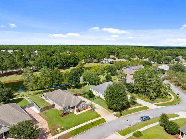 Building Photo - 526 Camellia Ct